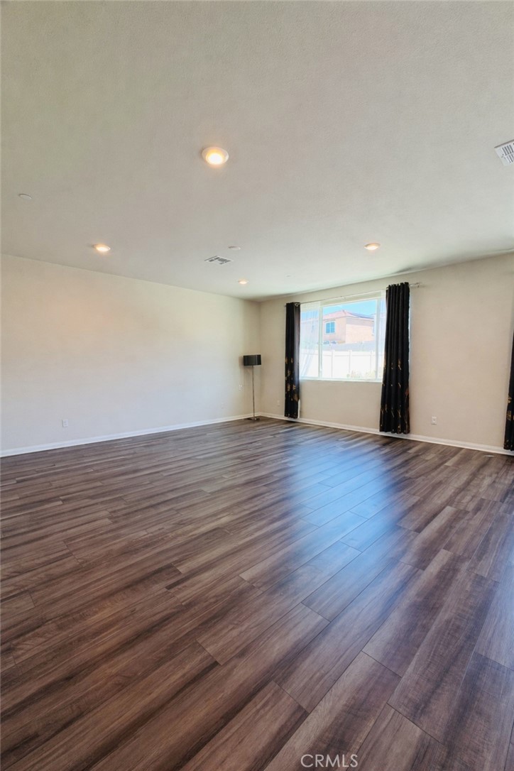 15566 Raptor Road Moreno Valley, CA 92551 - Photo 8 of 35