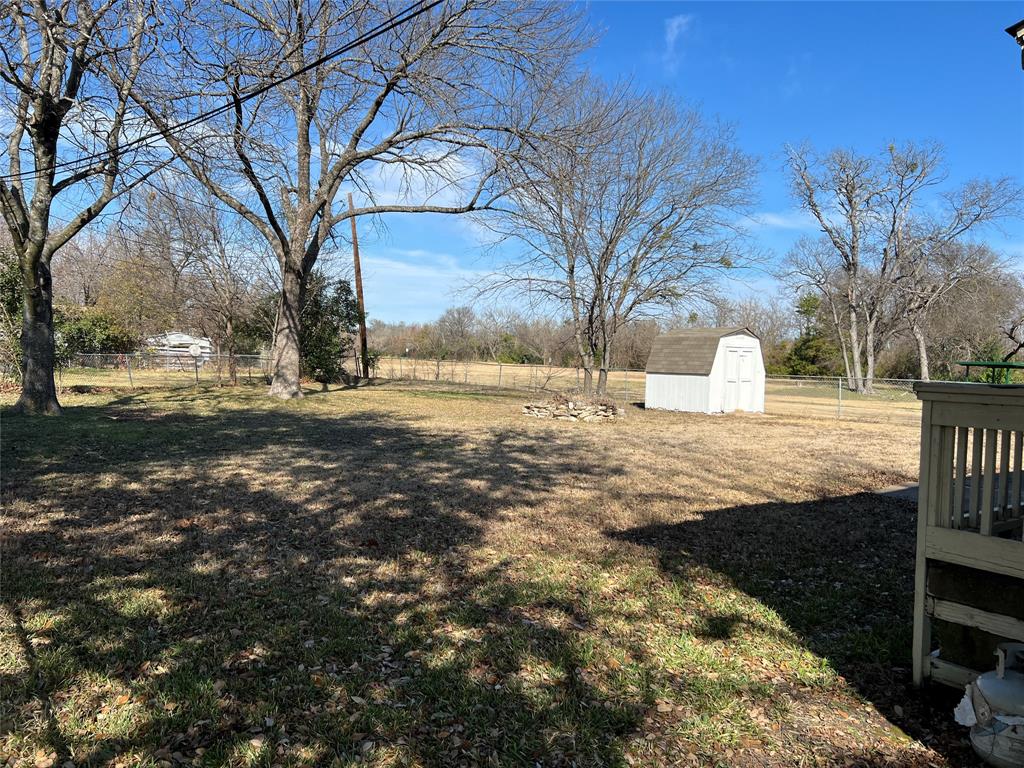 303 Cumberland Road Waxahachie, TX 75165 - Photo 2 of 4 a view of open space with yard