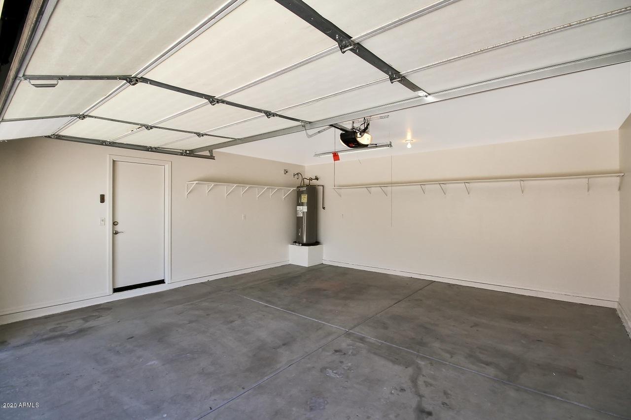 2120 East Danbury Road Phoenix, AZ 85022 - Photo 24 of 29 Garage