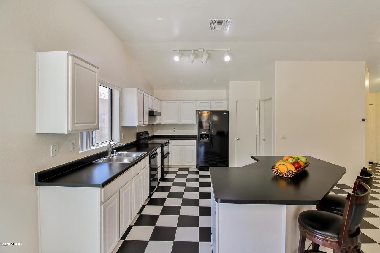 2120 East Danbury Road Phoenix, AZ 85022 - Photo 6 of 29 Kitchen View