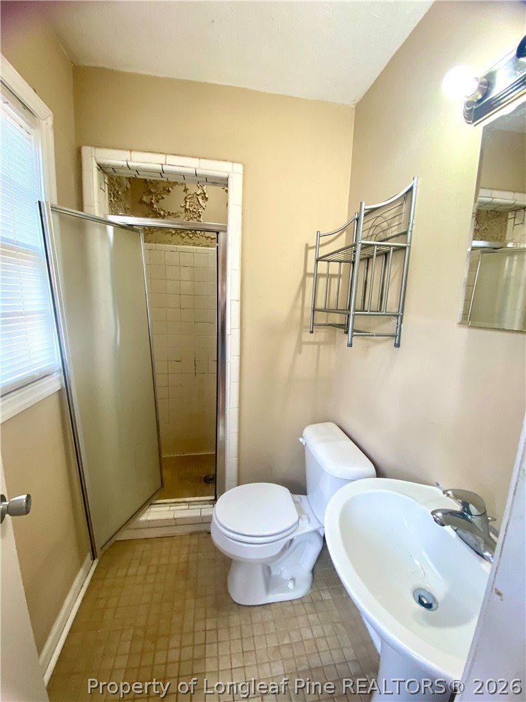 3909 Daytona Road Fayetteville, NC 28311 - Photo 20 of 31 PRIMARY BATH