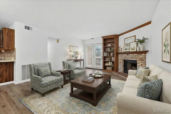 $154,900 | 1340 Holgate Drive, Unit G3, Ballwin, MO 63021