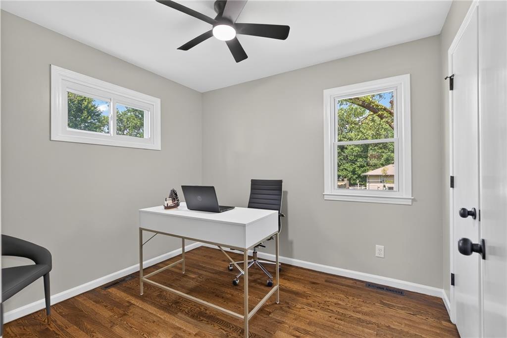 3016 Porter Road Independence, MO 64055 - Photo 15 of 26 Gallery Image 15