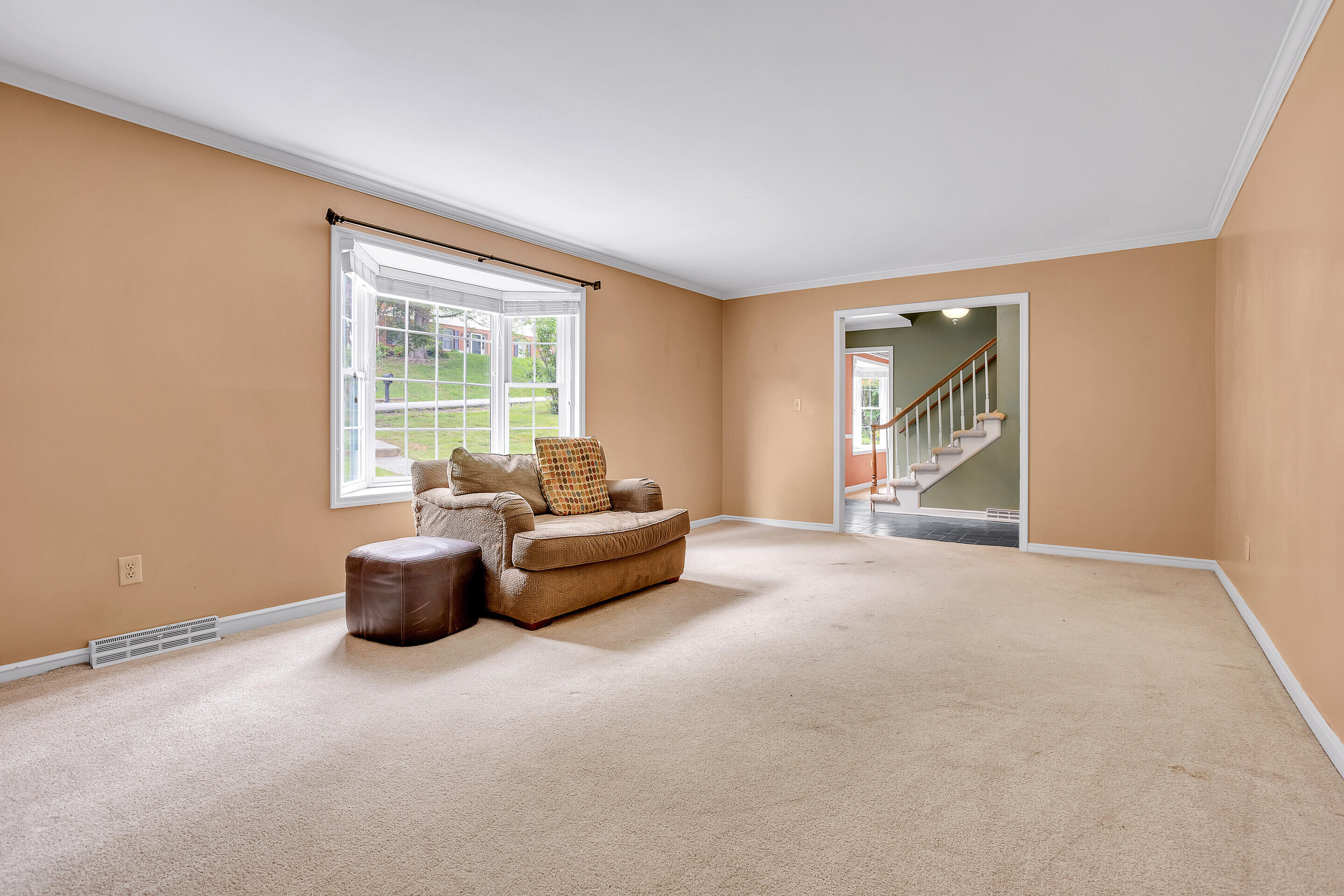 6062 Burnham Road Roanoke, VA 24018 - Photo 4 of 33 07_6062_Burnham07_mls