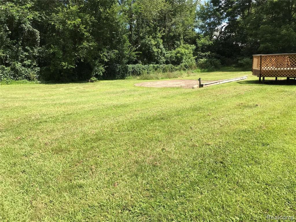 9117 Bennett Lake Road Fenton, MI 48430 - Photo 12 of 29