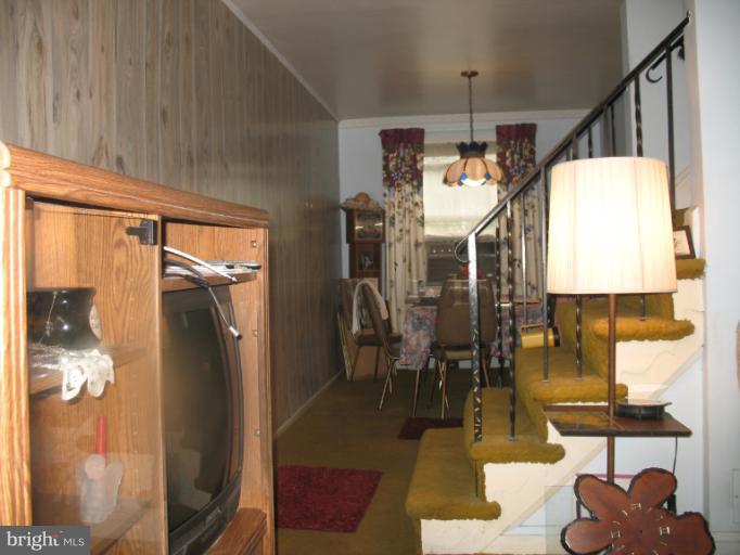 8434 Kavanagh Road Dundalk, MD 21222 - Photo 3 of 11 Interior (General)