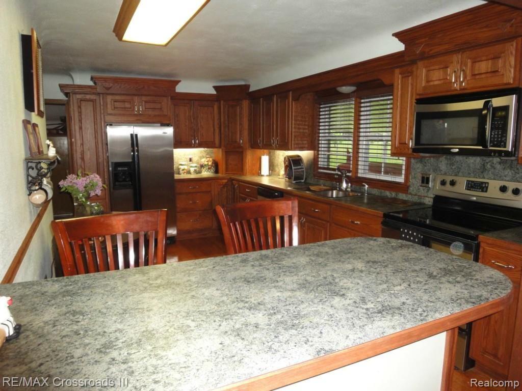 41525 Tyler Road Belleville, MI 48111 - Photo 5 of 19