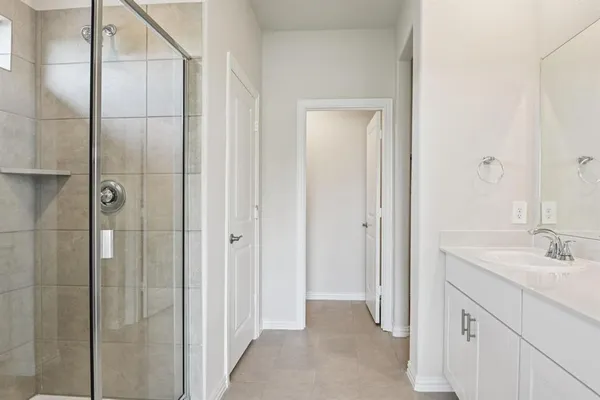 $2,300 | 404 Castle Road, Sherman, TX 75092