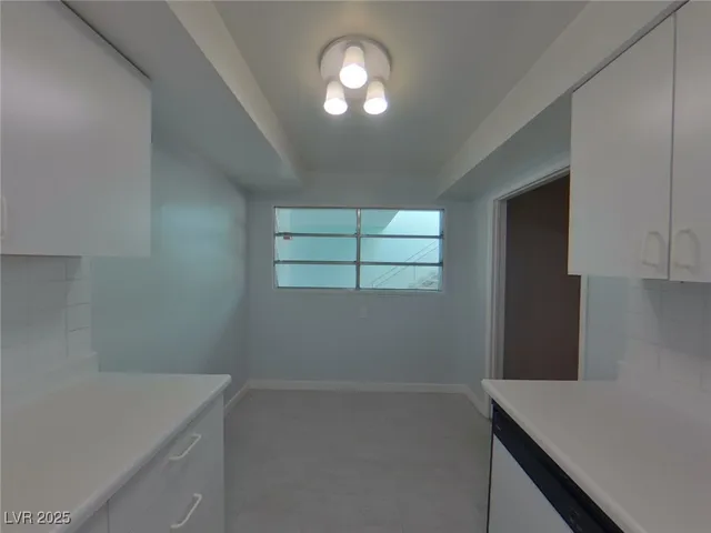 $1,215 | 1700 Rexford Drive, Unit 103, Las Vegas, NV 89104