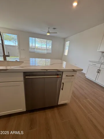 $2,950 | 26334 North 24th Glen, Phoenix, AZ 85085