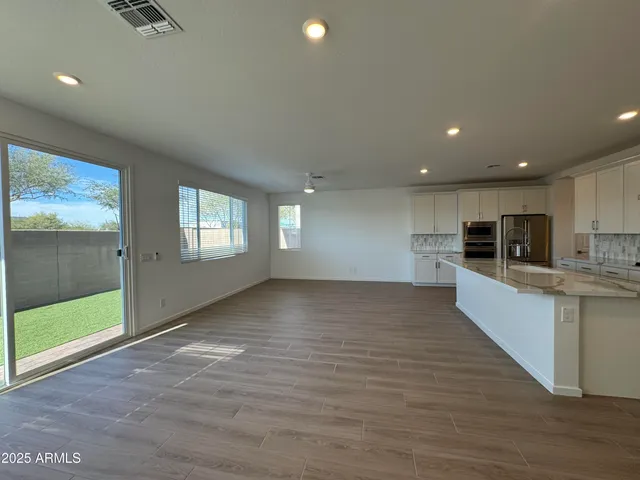 $2,950 | 26334 North 24th Glen, Phoenix, AZ 85085