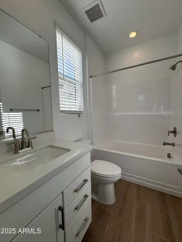 $2,950 | 26334 North 24th Glen, Phoenix, AZ 85085