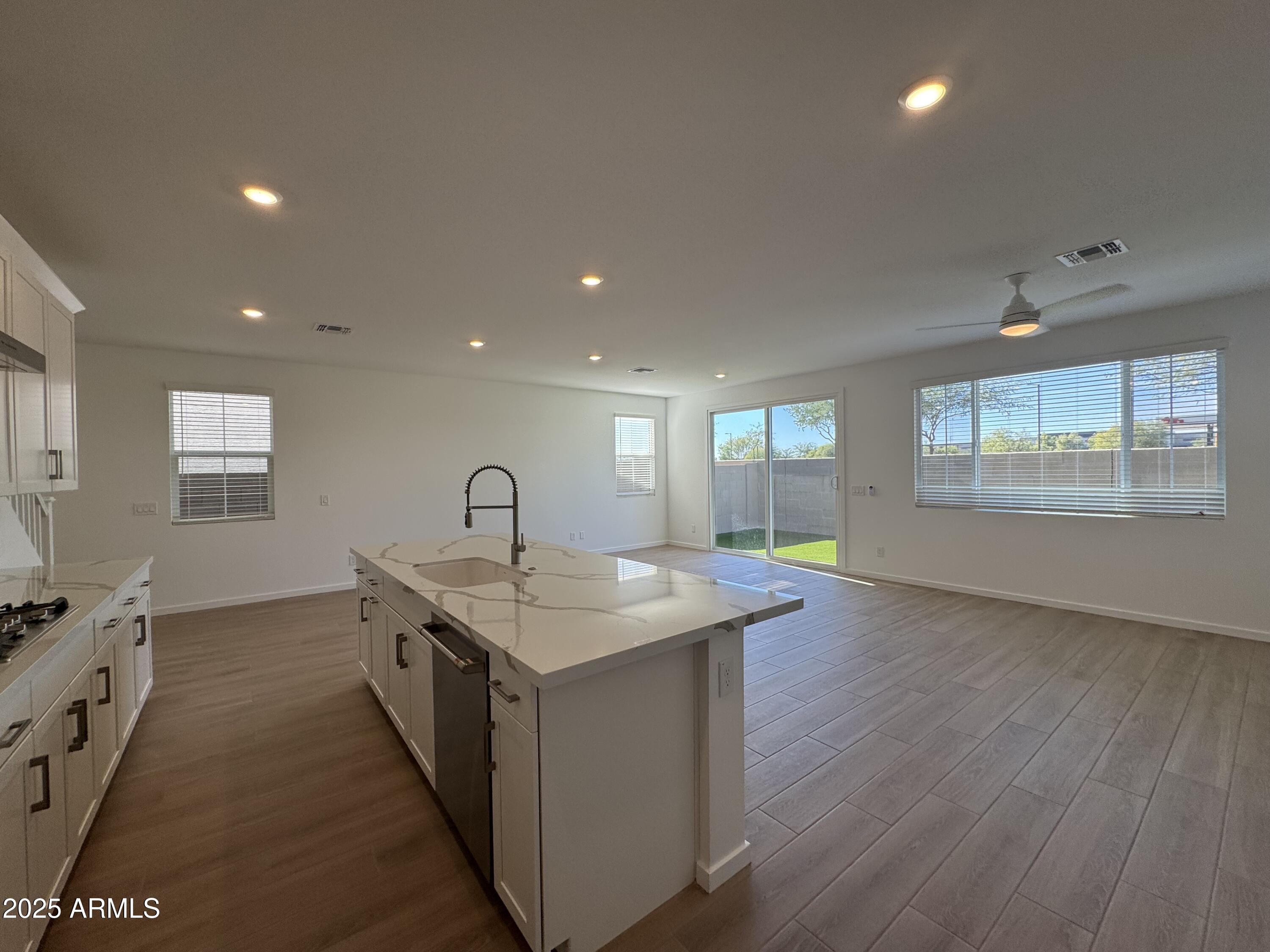 26334 North 24th Glen Phoenix, AZ 85085 - Photo 7 of 28 IMG_9049