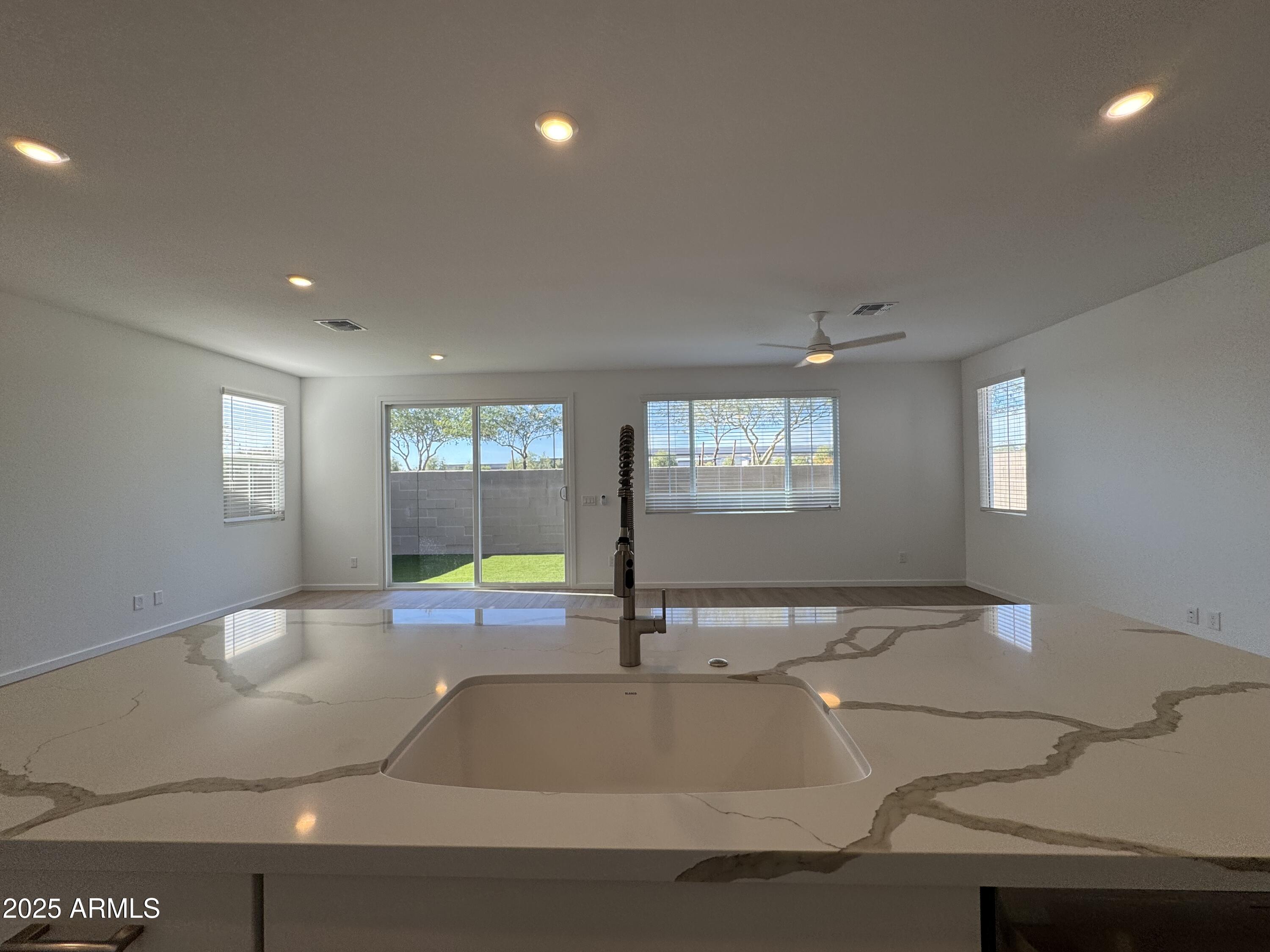 26334 North 24th Glen Phoenix, AZ 85085 - Photo 10 of 28 IMG_9051