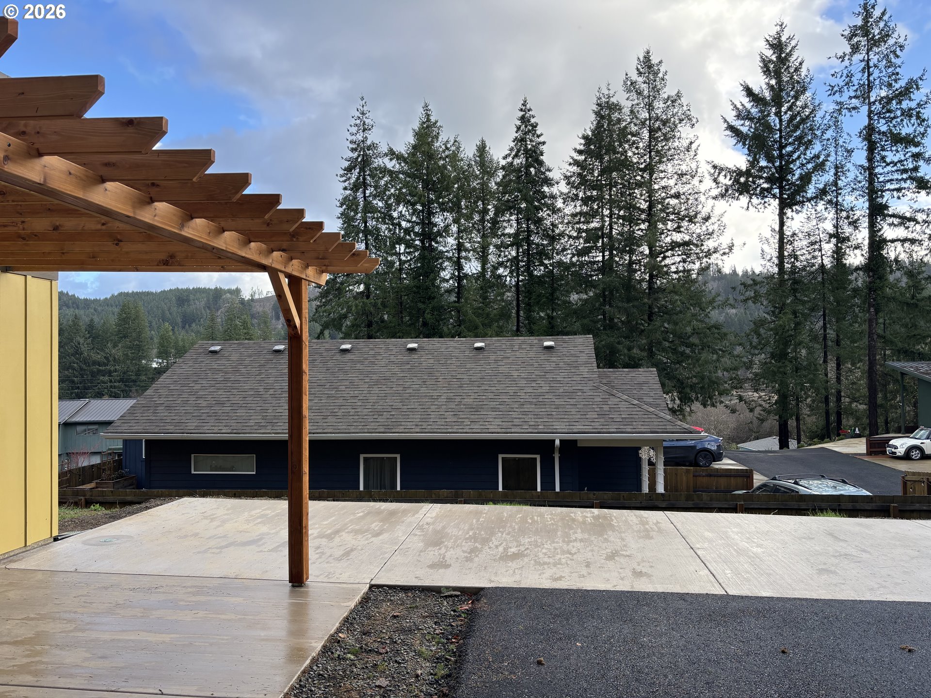 a house view with a outdoor space