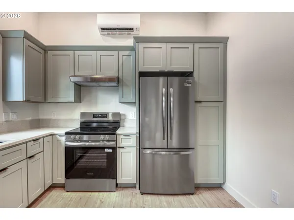 $285,000 | 810 Southeast Beaver Street, Toledo, OR 97391