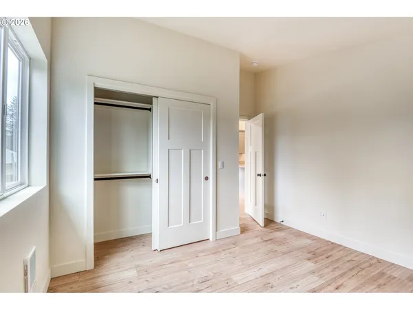 $285,000 | 810 Southeast Beaver Street, Toledo, OR 97391