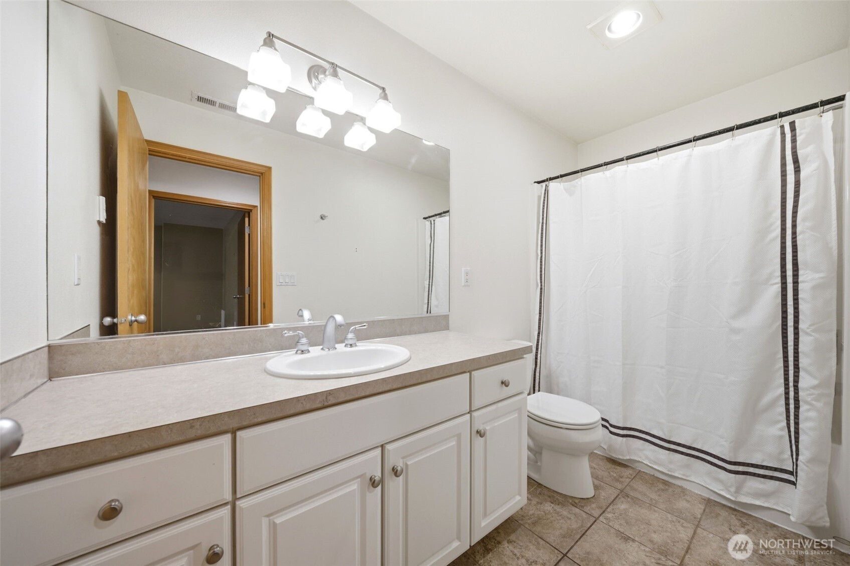 966 Lookout Road Castle Rock, WA 98611 - Photo 17 of 40