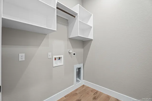 $470,000 | 1164 Winding Creek Trail, Spring Branch, TX 78070