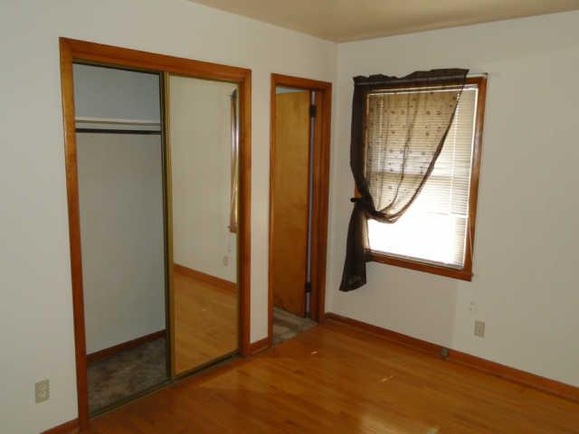 227 Hampton Road Columbia, TN 38401 - Photo 7 of 20 Master bedroom and closet