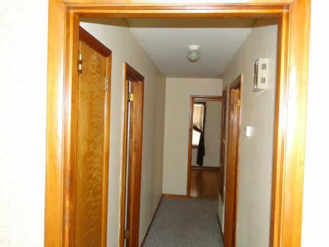 227 Hampton Road Columbia, TN 38401 - Photo 10 of 20 Hallway leading to bedrooms and bath