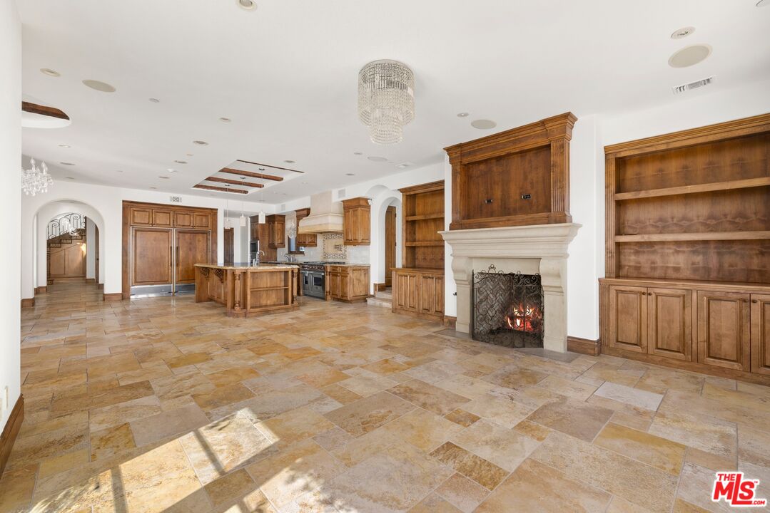 1111 Stradella Road Los Angeles, CA 90077 - Photo 14 of 37