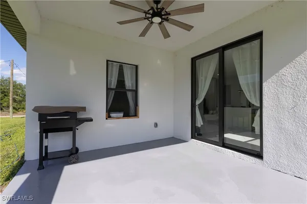a view of a big room with a big yard