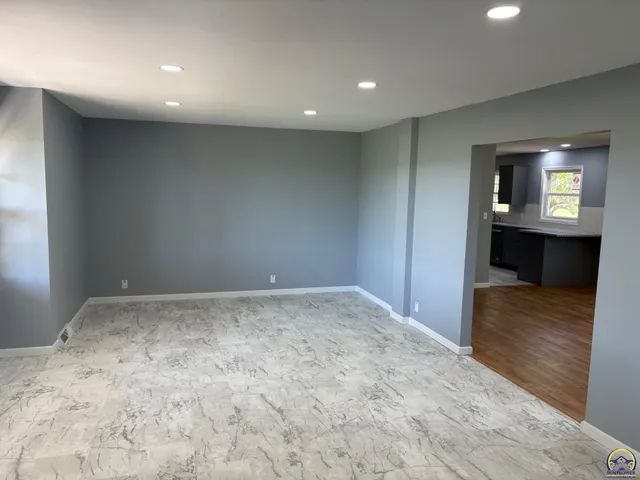 $349,900 | 2016 Road 170, Emporia, KS 66801