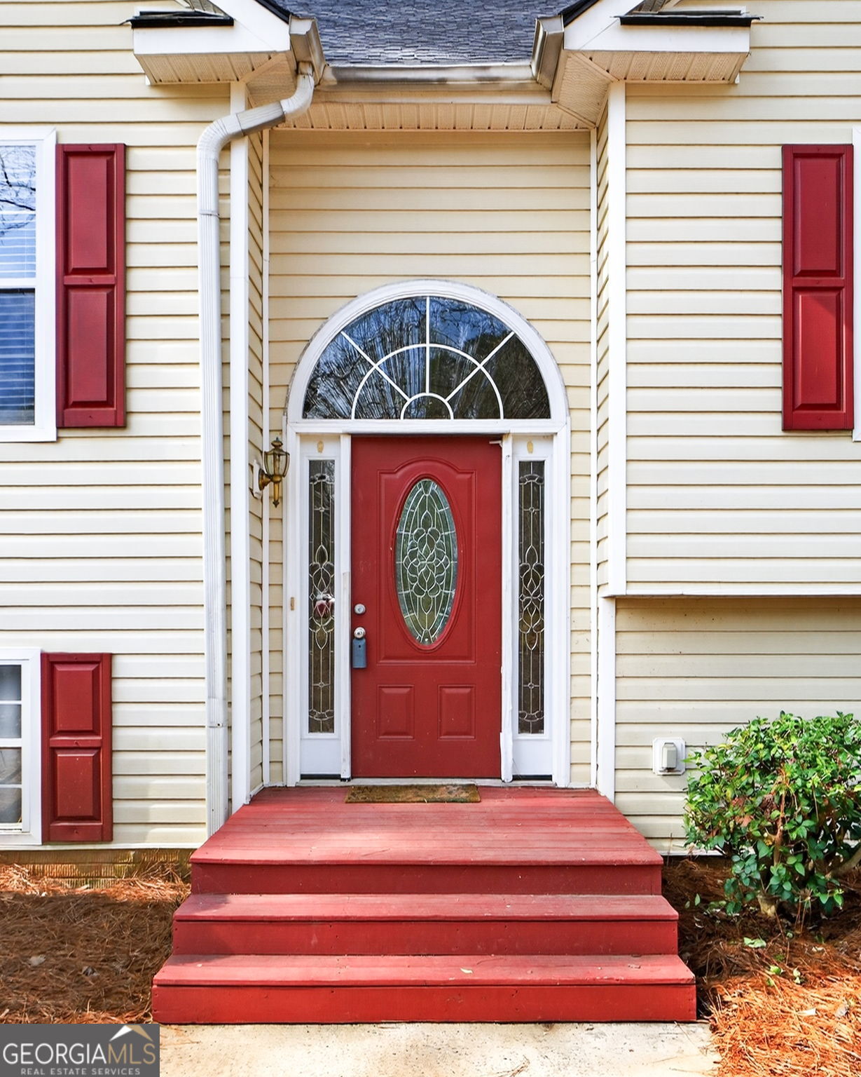224 Stillwater Court Hampton, GA 30228 - Photo 40 of 44 a front view of a house with entryway