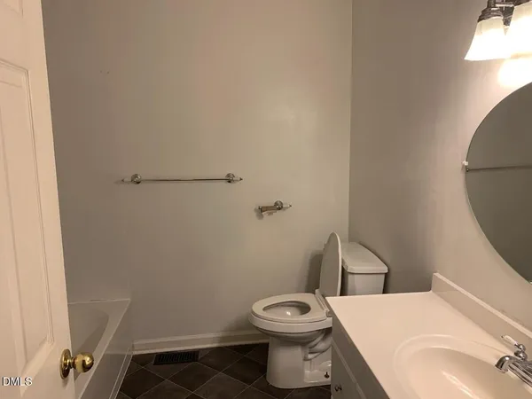 $1,500 | 204 Shaw's Pond Road, Four Oaks, NC 27524