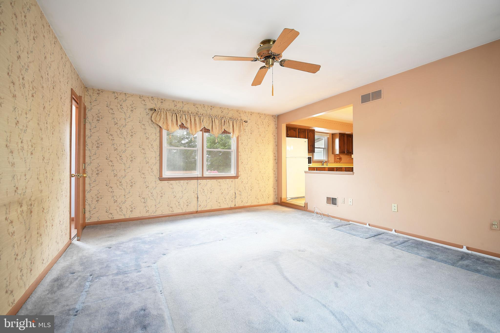 13524 Bottom Road Hydes, MD 21082 - Photo 35 of 64 Family room off Kitchen
