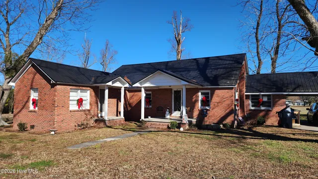 $200,000 | 48 Kinlaw Drive, Tabor City, NC 28463