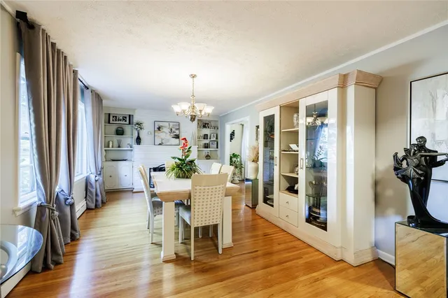 $376,000 | 127 Wyndham Road, Irondequoit, NY 14609