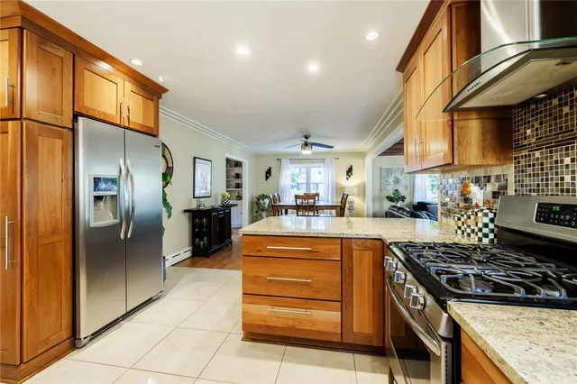 $376,000 | 127 Wyndham Road, Irondequoit, NY 14609