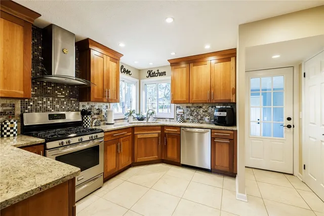 $376,000 | 127 Wyndham Road, Irondequoit, NY 14609