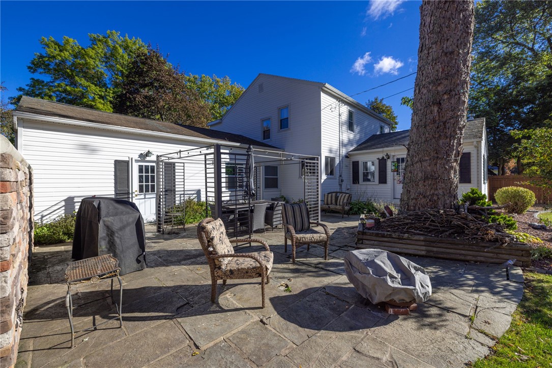 127 Wyndham Road Irondequoit, NY 14609 - Photo 32 of 39