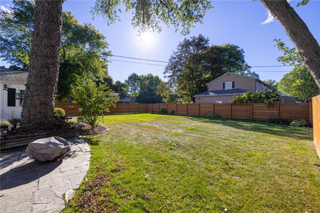 127 Wyndham Road Irondequoit, NY 14609 - Photo 37 of 39