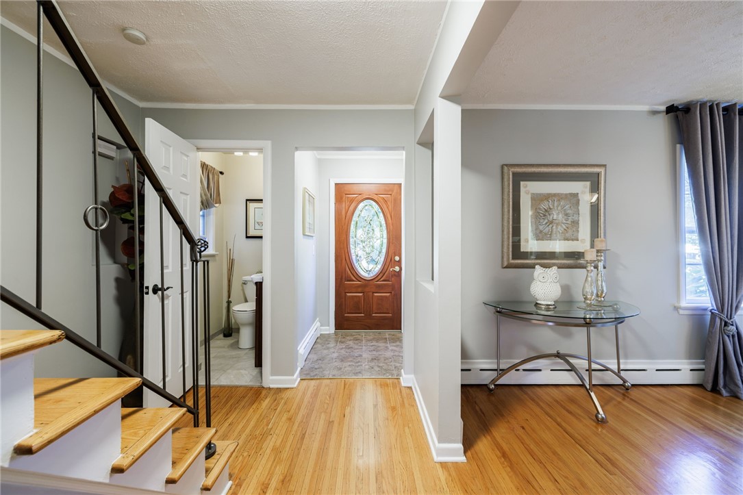 127 Wyndham Road Irondequoit, NY 14609 - Photo 8 of 39