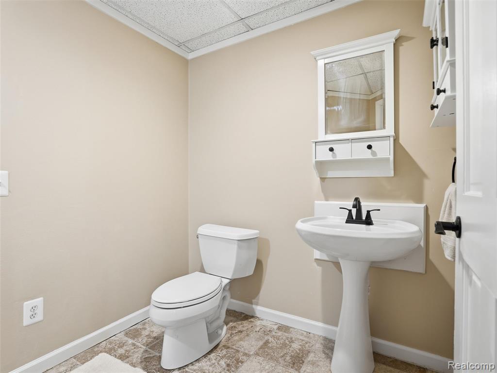 436 Wedington Court Rochester, MI 48307 - Photo 47 of 64 Gallery Image 47