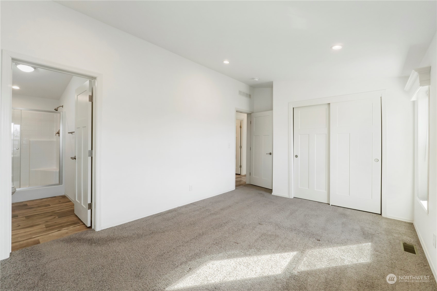 943 Pine Drive Enumclaw, WA 98022 - Photo 11 of 21