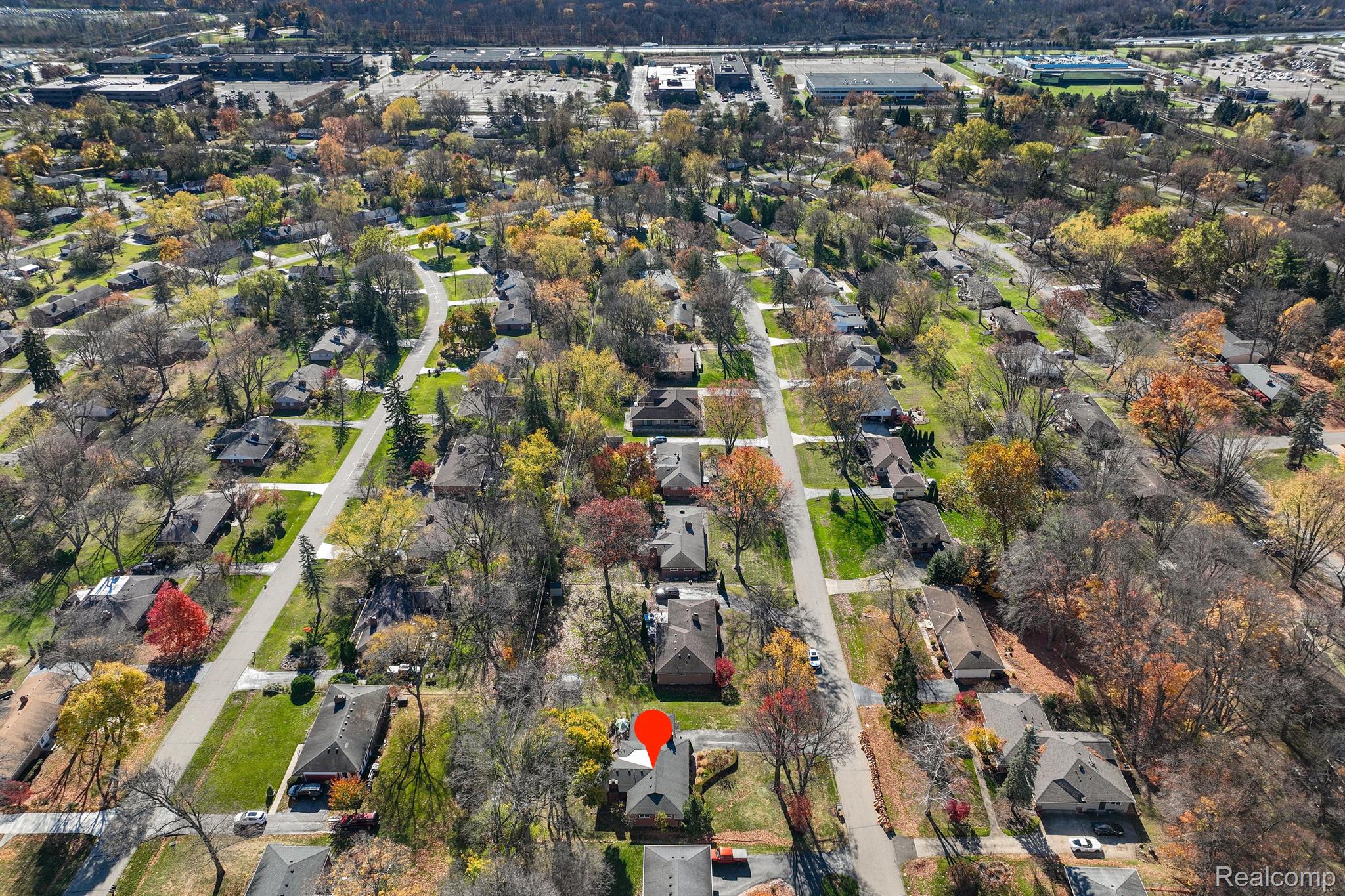 28424 Peppermill Road Farmington, MI 48331 - Photo 28 of 29 Looking south