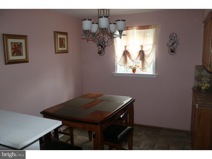 406 Tomlinson Road Philadelphia, PA 19116 - Photo 5 of 13 Gallery Image 5