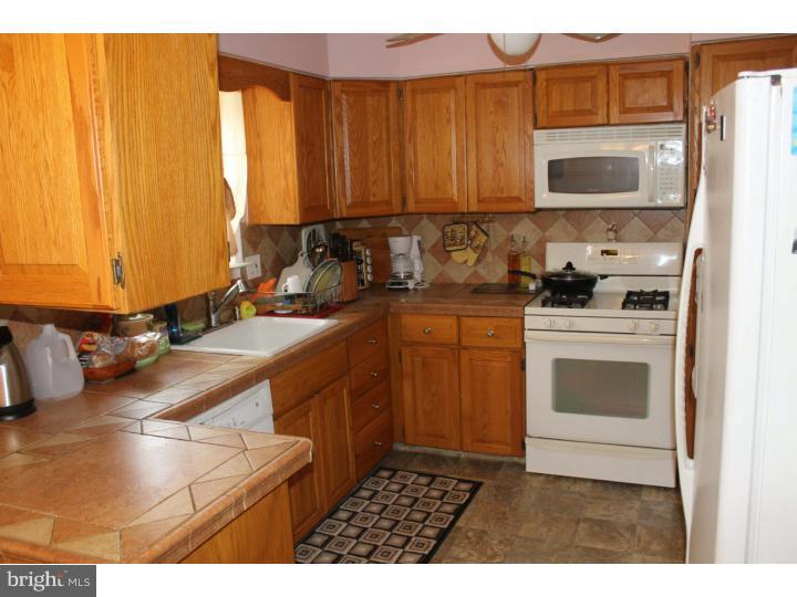 406 Tomlinson Road Philadelphia, PA 19116 - Photo 6 of 13 Gallery Image 6