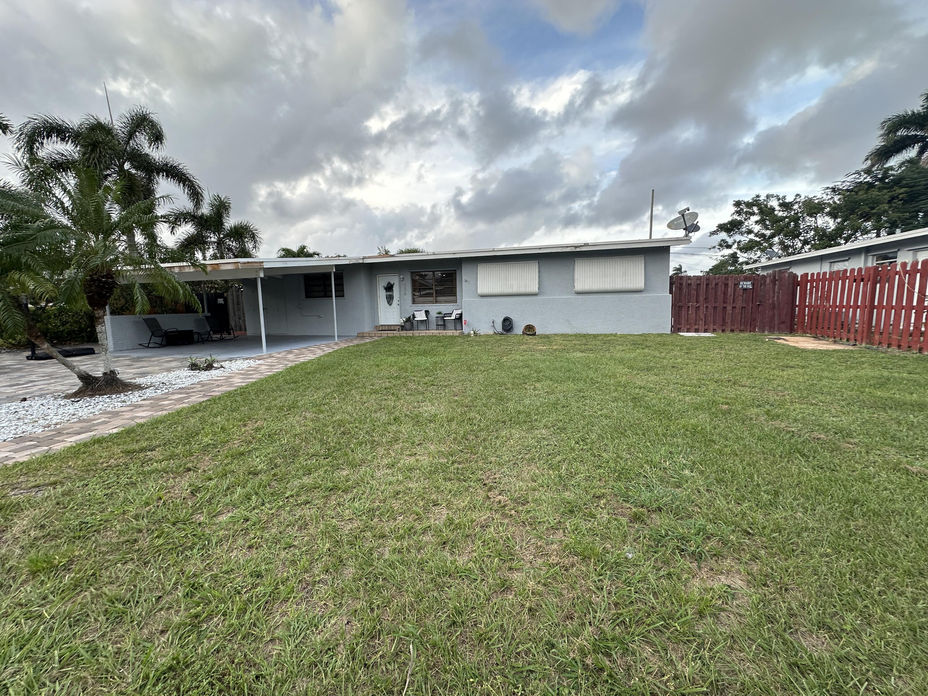 336 Ponte Vedra Road Palm Springs, FL 33461 - Photo 2 of 20 C3C73B88-DF55-4DAE-BB42-01190885EEA8