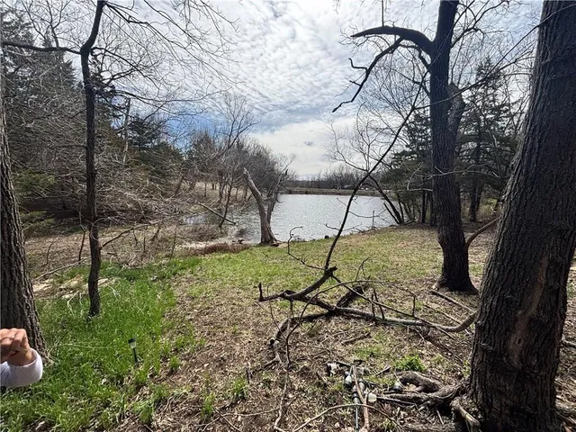 $60,000 | 29 Whitetail Drive, Mound City, KS 66056