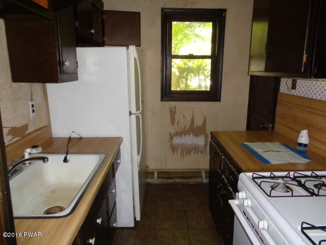 197 Silver Lake Road Dingmans Ferry, PA 18328 - Photo 17 of 19