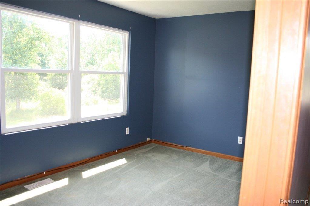 211 Nieman Road Monroe, MI 48161 - Photo 12 of 15 IMG_4217.JPG
