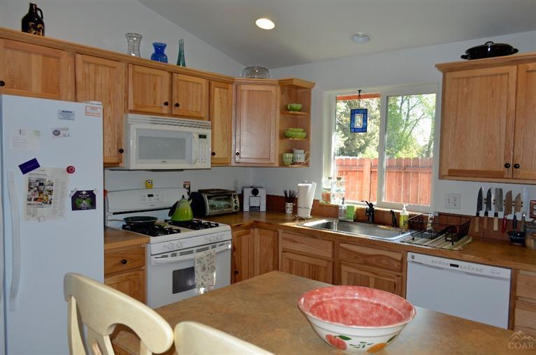 1565 Northeast Butler Market Road Bend, OR 97701 - Photo 7 of 22 Additional Photo