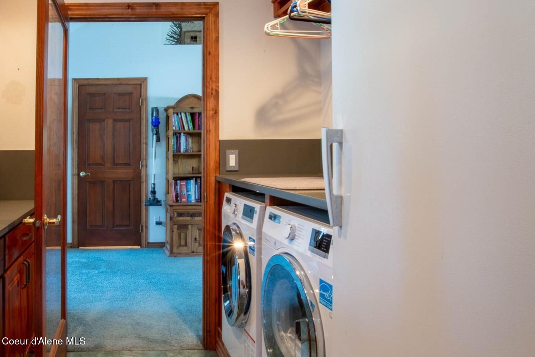 433 Campbell Point Road Laclede, ID 83841 - Photo 26 of 70 Laundry on Main Level