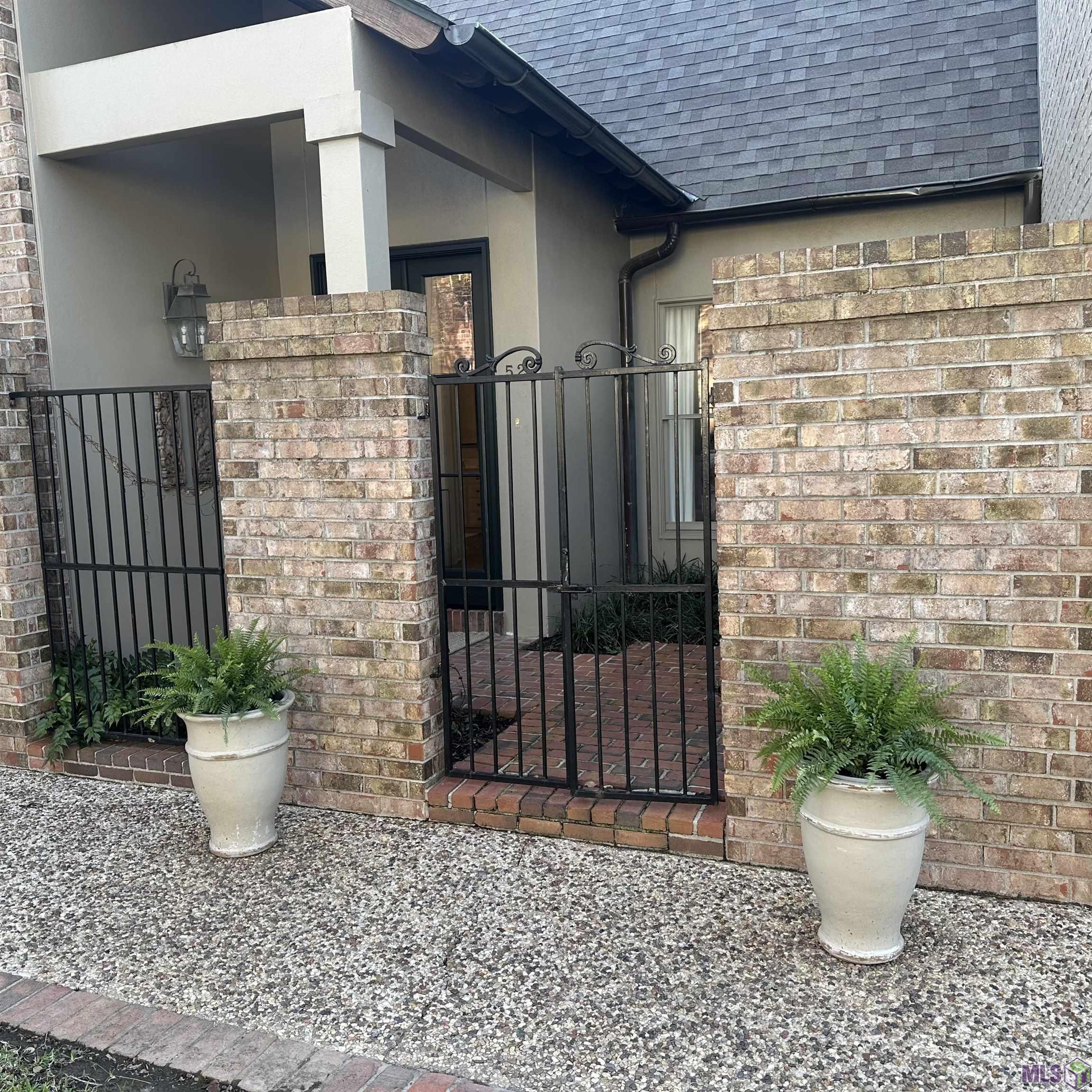 52A Jamestowne Court Baton Rouge, LA 70809 - Photo 2 of 31